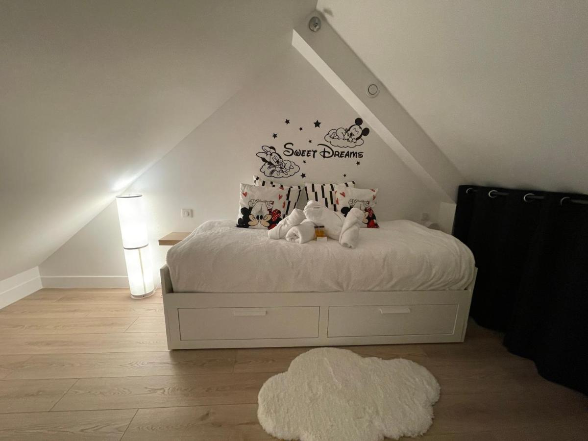 Вилла Paris House Вильжюст Экстерьер фото
